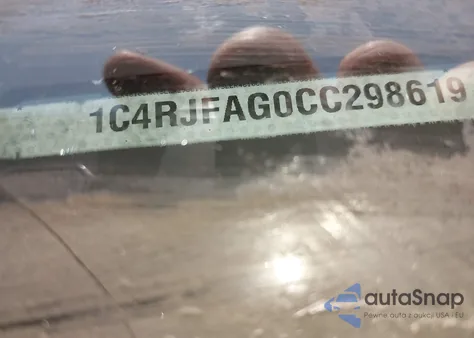 2012 Jeep Grand Cherokee Laredo z USA, uszkodzony, nr VIN 1C4RJFAG0CC298619